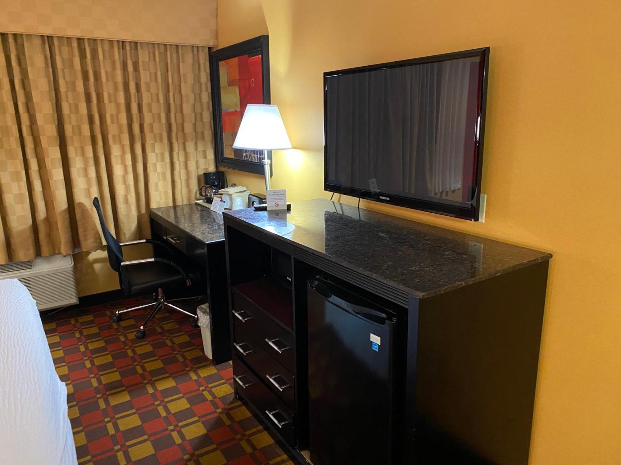 Ramada By Wyndham Rochelle Park Near Paramus Ngoại thất bức ảnh