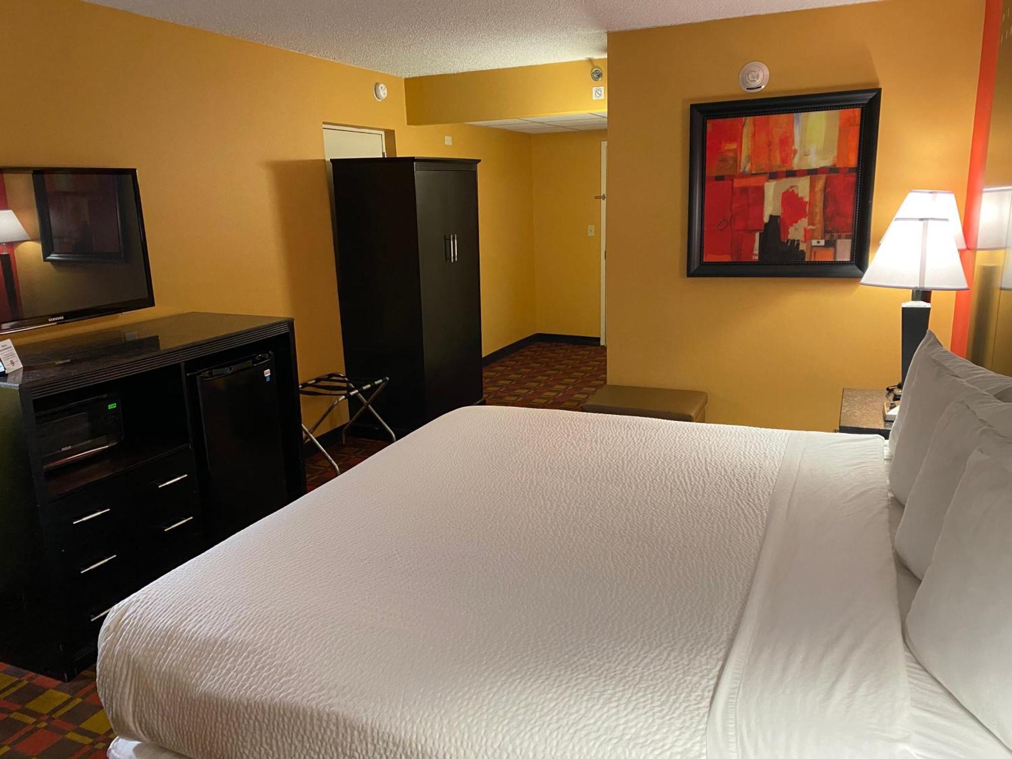 Ramada By Wyndham Rochelle Park Near Paramus Ngoại thất bức ảnh