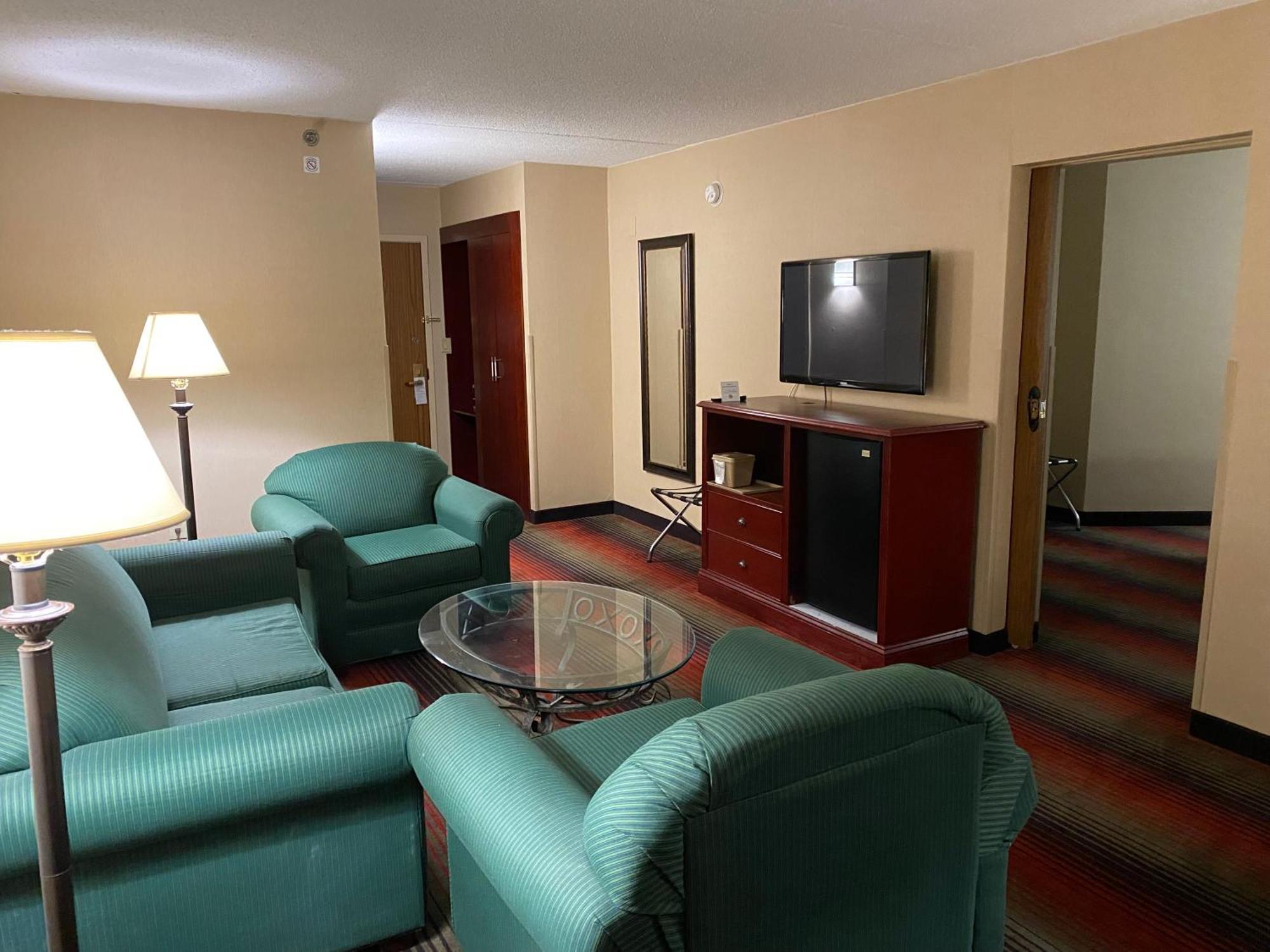Ramada By Wyndham Rochelle Park Near Paramus Ngoại thất bức ảnh