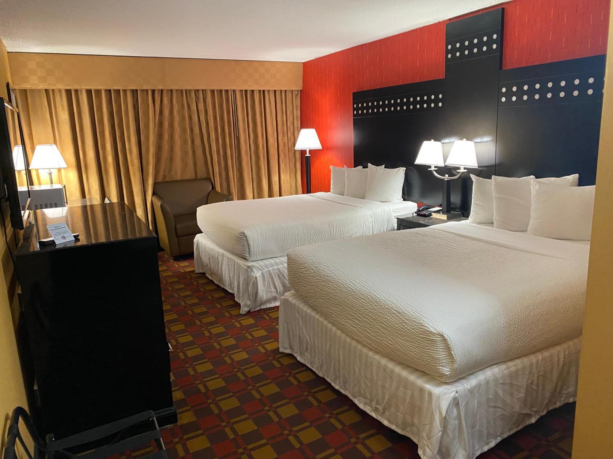 Ramada By Wyndham Rochelle Park Near Paramus Ngoại thất bức ảnh